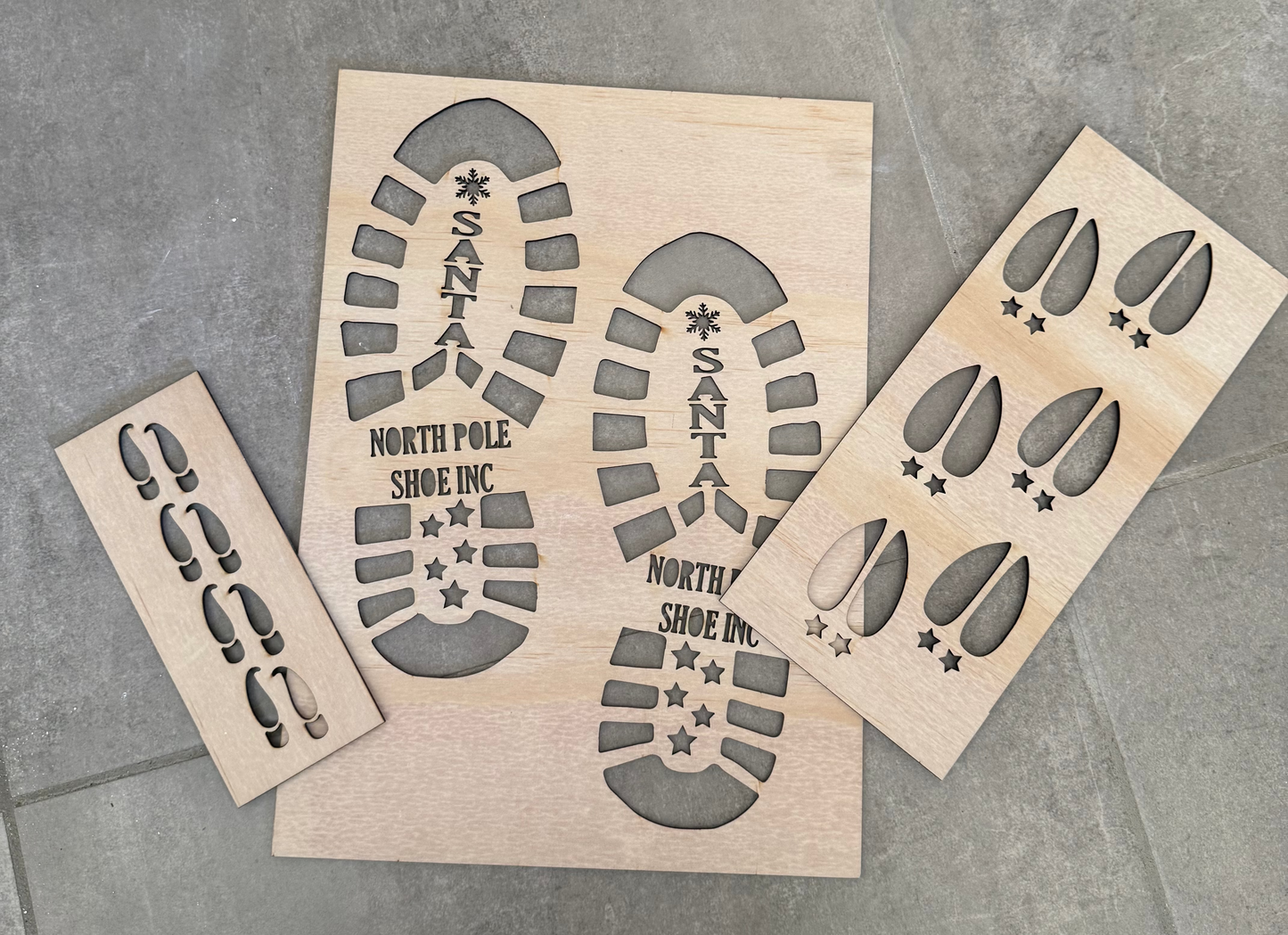 foot  print set (Santa , Reindeer and El)